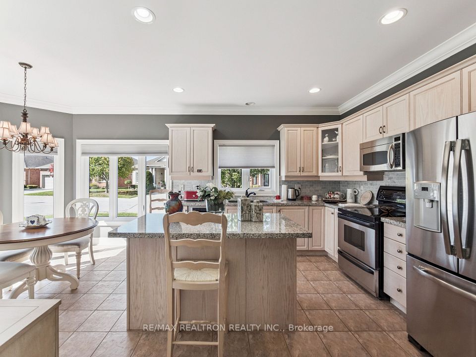 Warm And Inviting Kitchen W Loads Of Windows