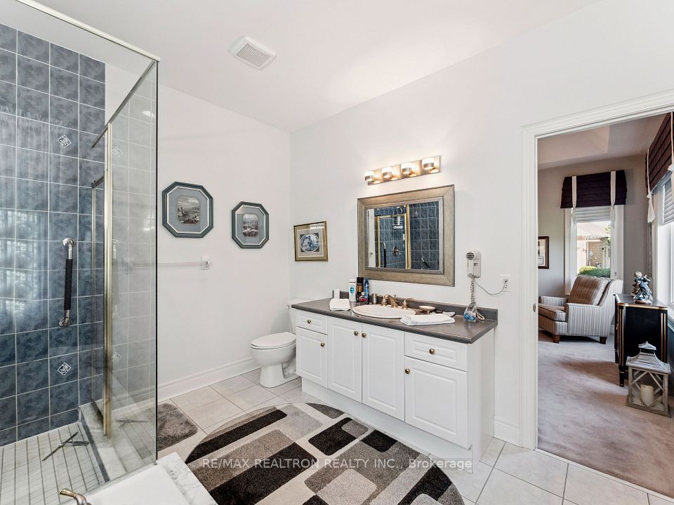 Large Vanity With Custom Mirror & Lighting