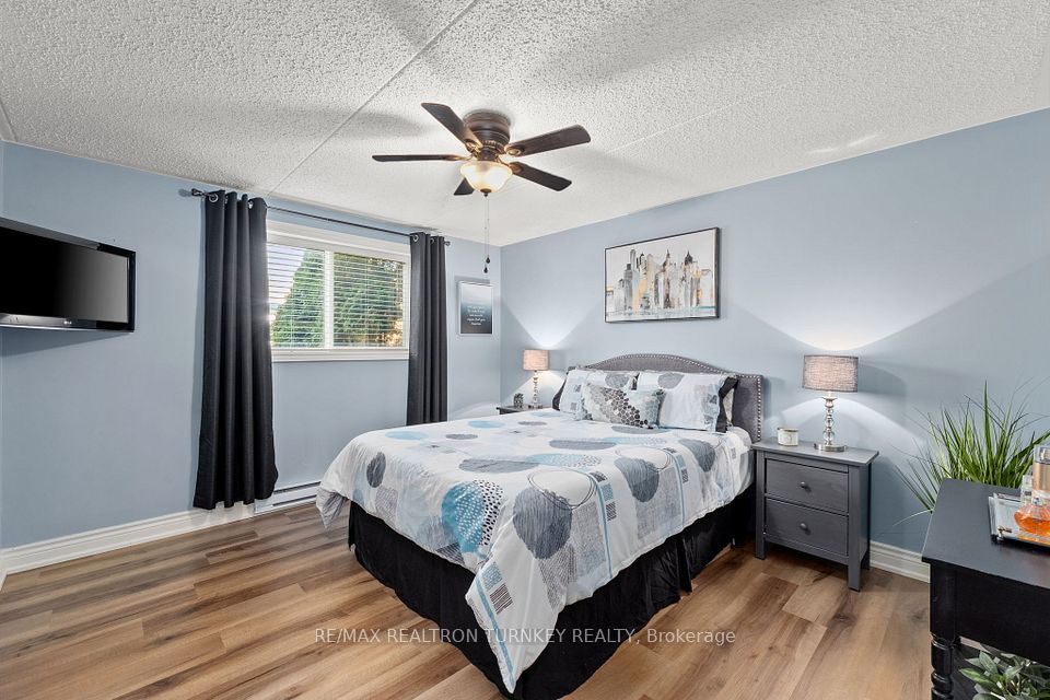 Oversized primary bedroom