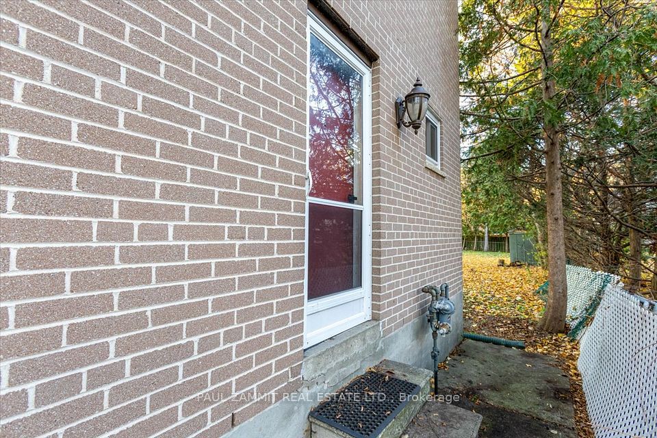 SIDE DOOR OFF KITCHEN
