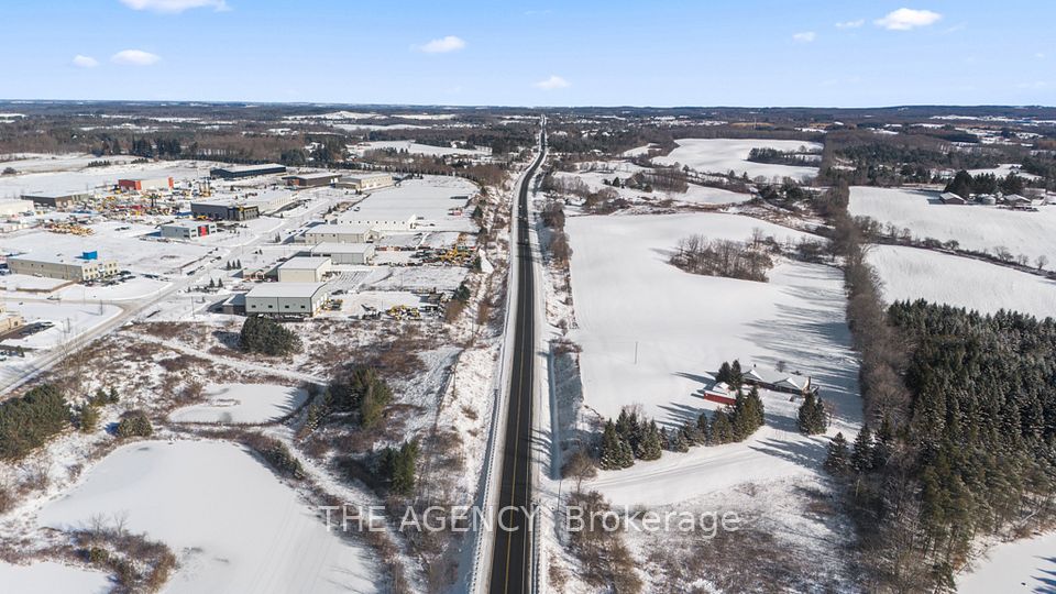 15 min drive to  HWY 404 & Town of Uxbridge