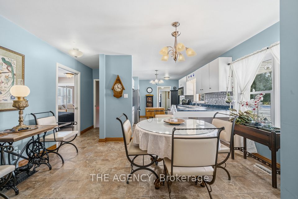 Open concept dining combined w/kitchen