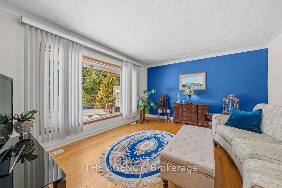 Living with a large window