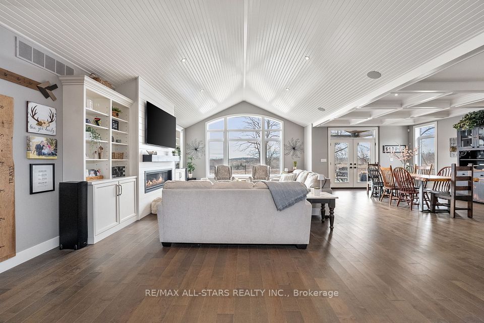 Big Bright windows with motorized blinds