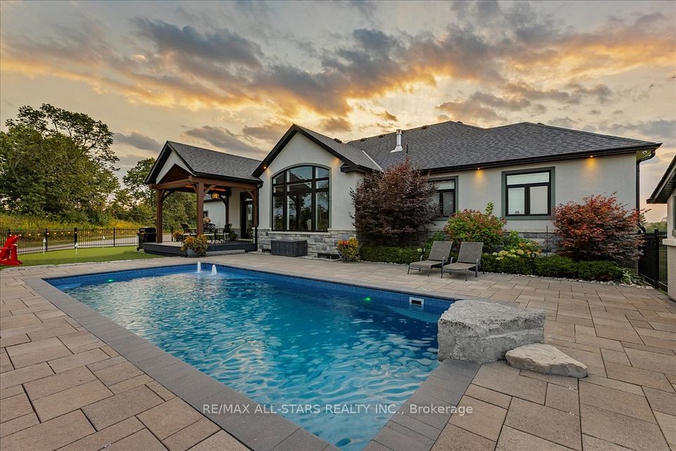 Fibreglass salt water pool with water features