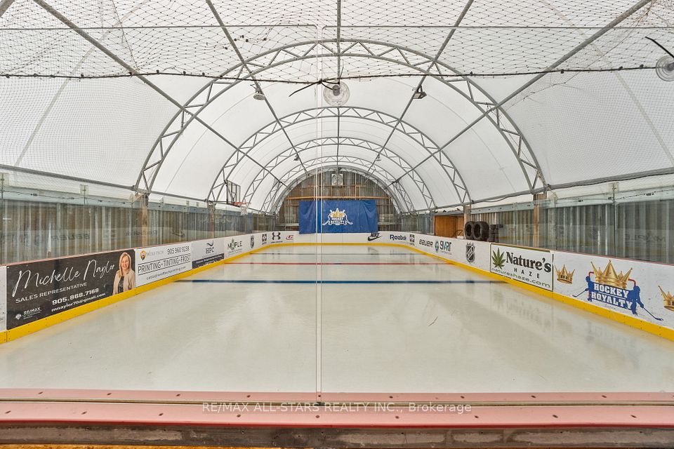 34x70 Training hockey rink