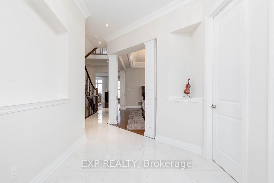 Light & Bright Throughout