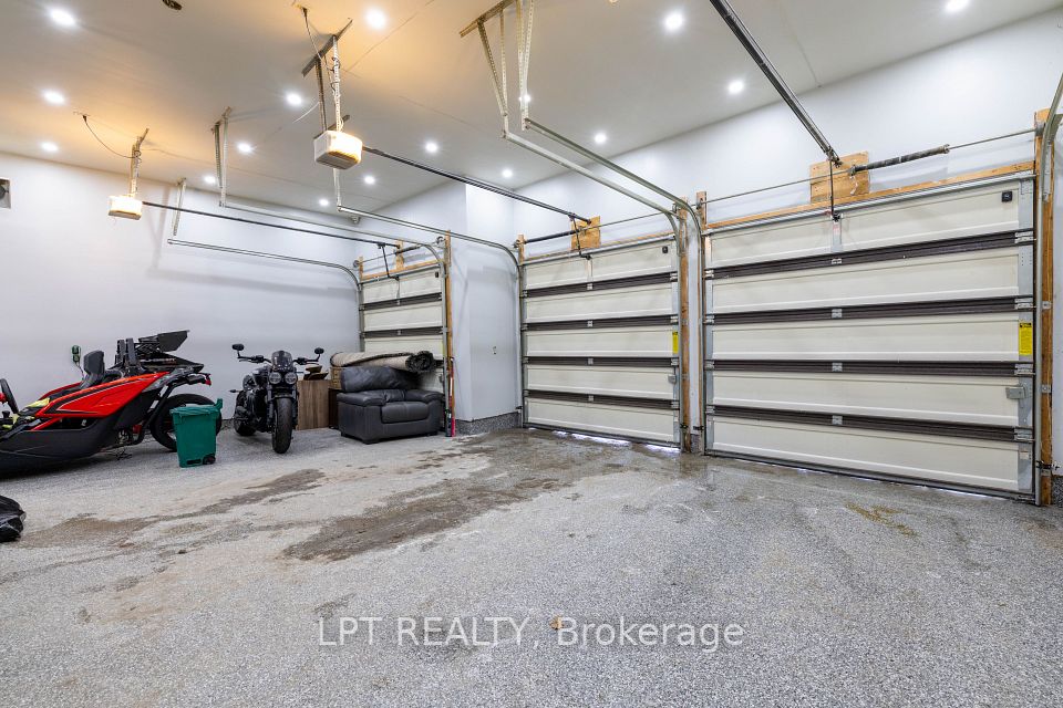 4-Car Tandem Garage