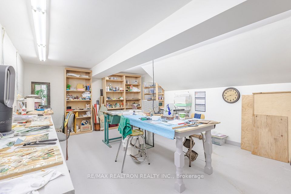 Hobby and craft workshop