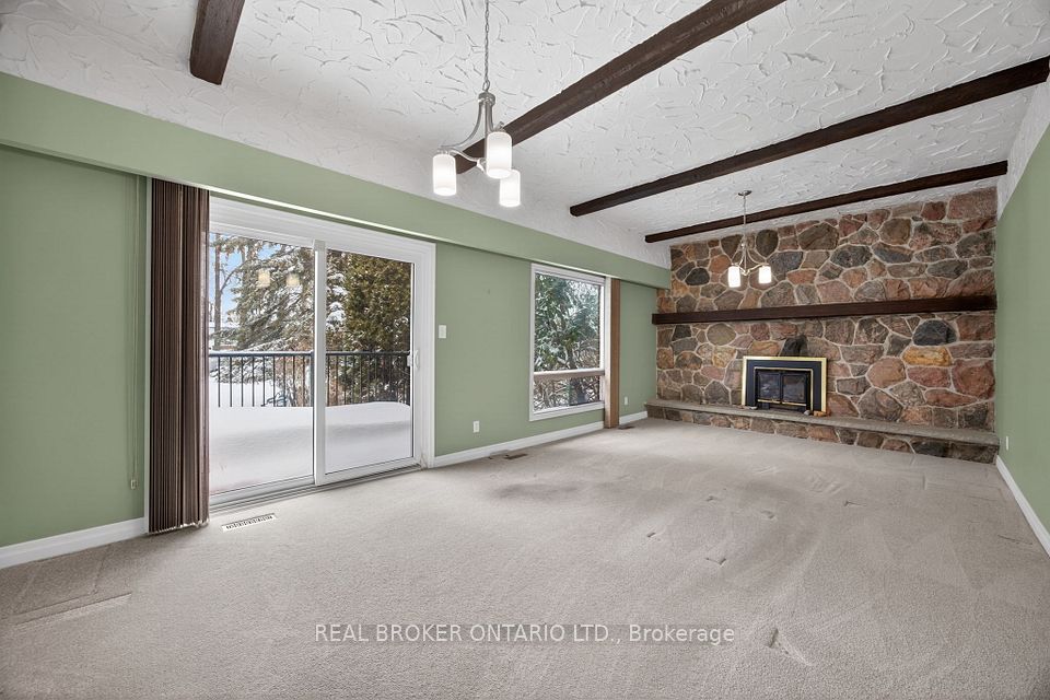 Spacious Family Room