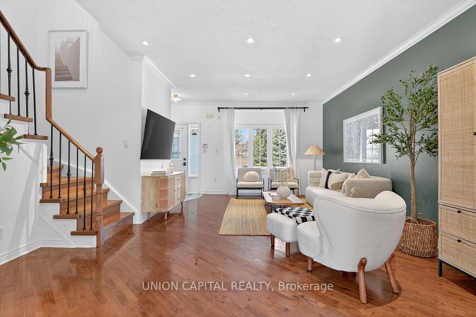 MAPLE HARDWOOD FLOOR, OPEN CONCEPT, POT LIGHTS