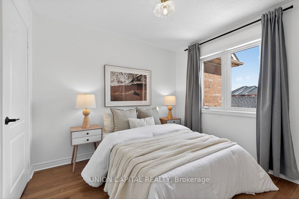 SPACIOUS 3RD BEDROOM W/HARDWOOD FLOORS