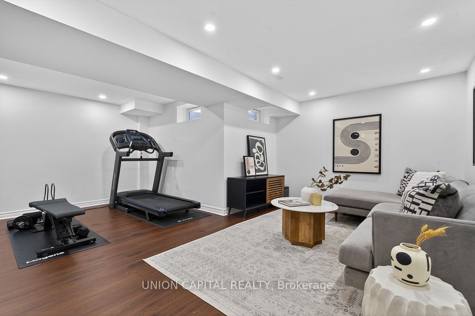 EXTRA LIVING SPACE -  MEDIA ROOM, GYM OR OFFICE