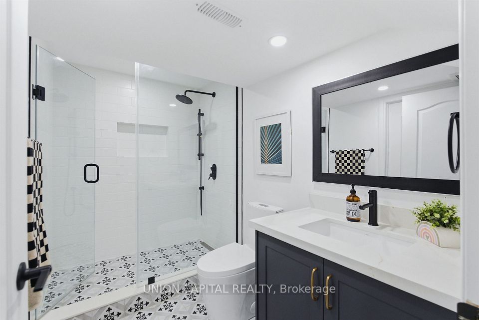 3PC MODERN BATHROOM IN BASEMENT