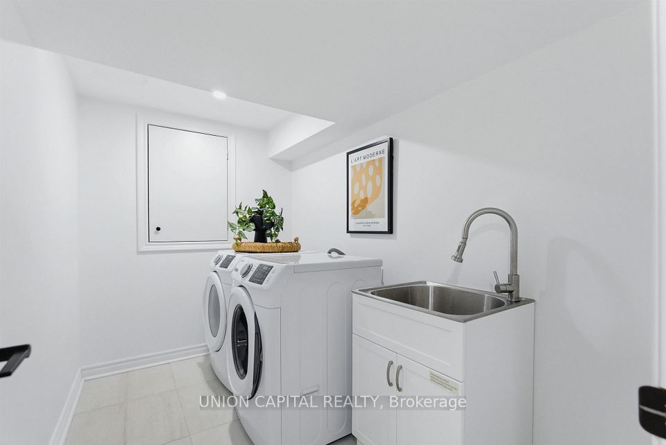 RENO'D LAUNDRY ROOM MAKES DOING LAUNDRY ENJOYABLE
