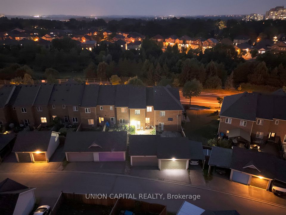 PEACEFUL & QUIET STREET WITH GREAT NEIGHBOURS!