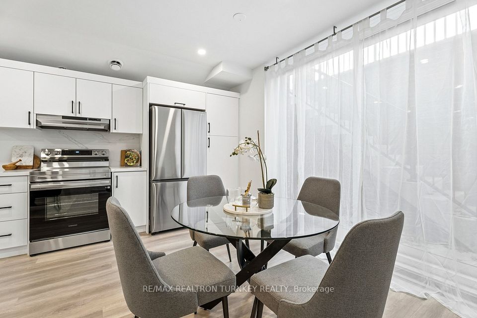 includes a full eat-in kitchen