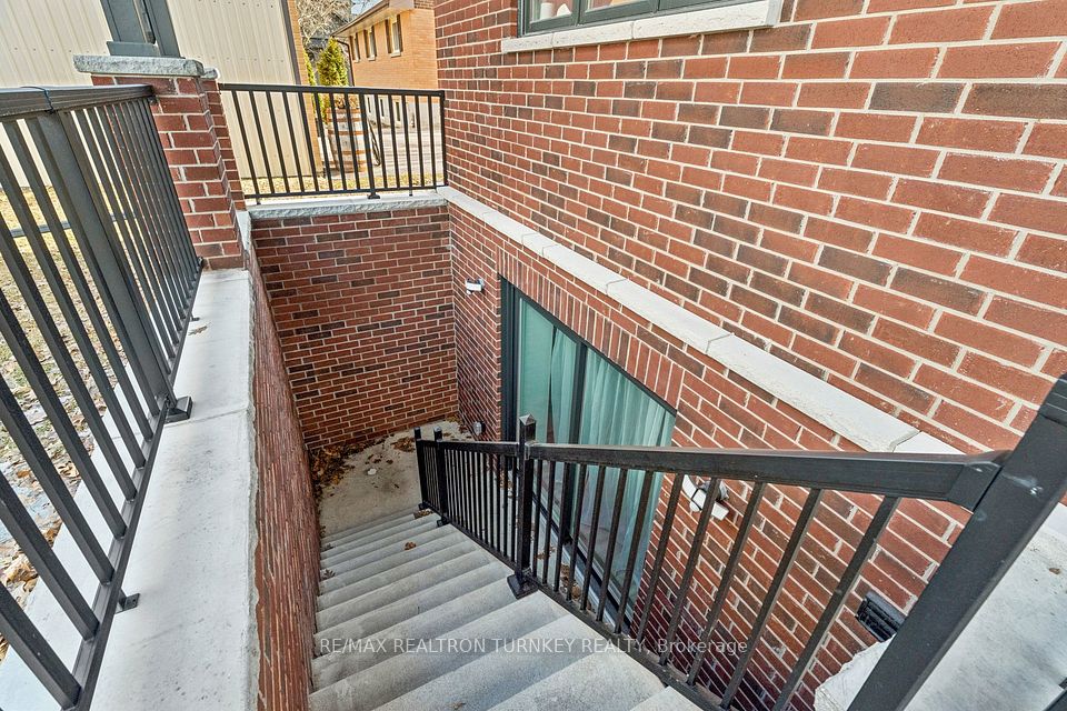 Separate entrance to the basement suite