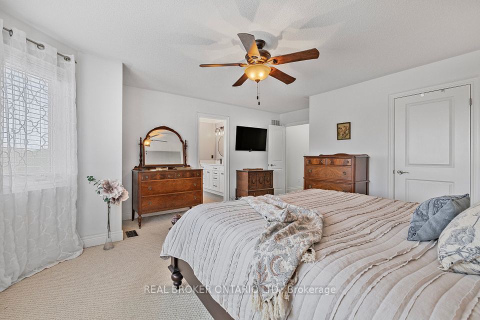 Features a 5 Piece Ensuite & Walk-In Closet