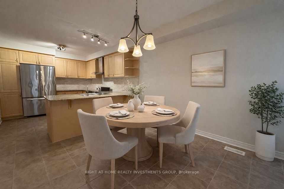 Open Concept Kitchen/Breakfast Area