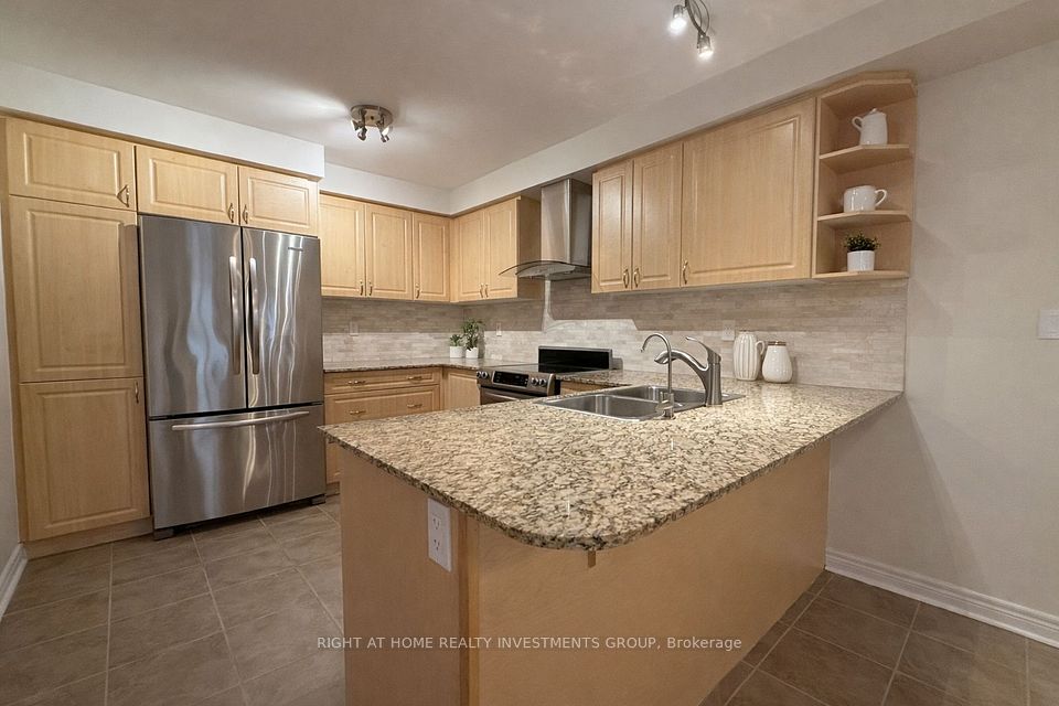 Granite Countertops. Stainless Steel App-s