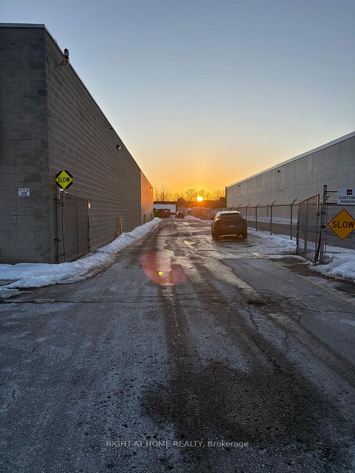 N13111412/N13111412-29.jpg