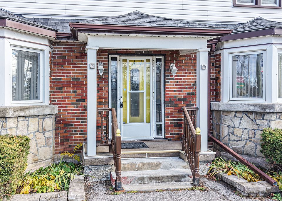 Welcoming entrance way