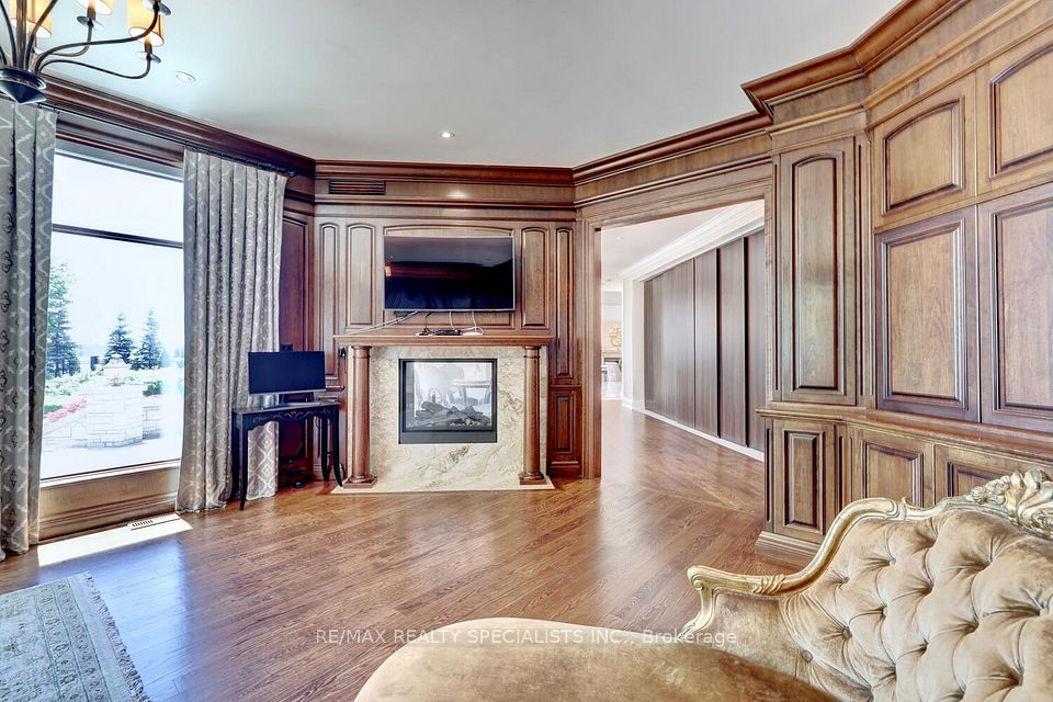 W11971617/W11971617-18.jpg.