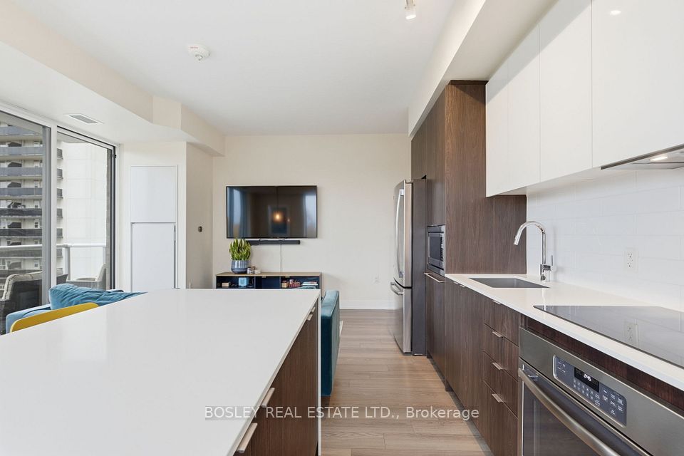 Large Kitchen with Ample Storage