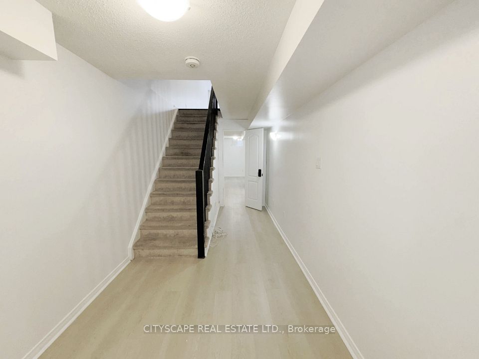 Basement - Landing Area