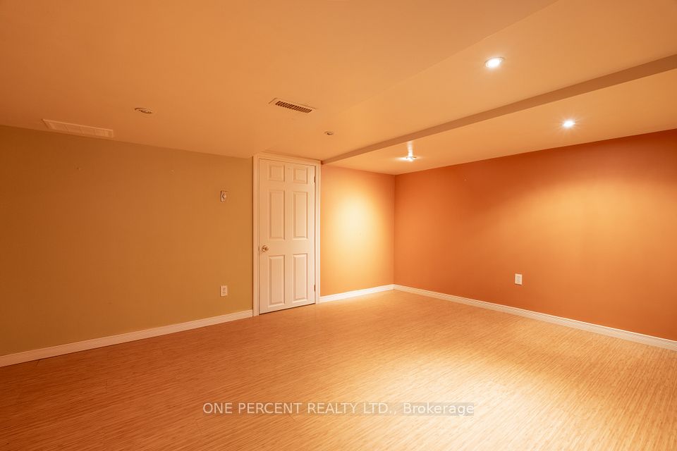 X13008114/X13008114-28.jpg