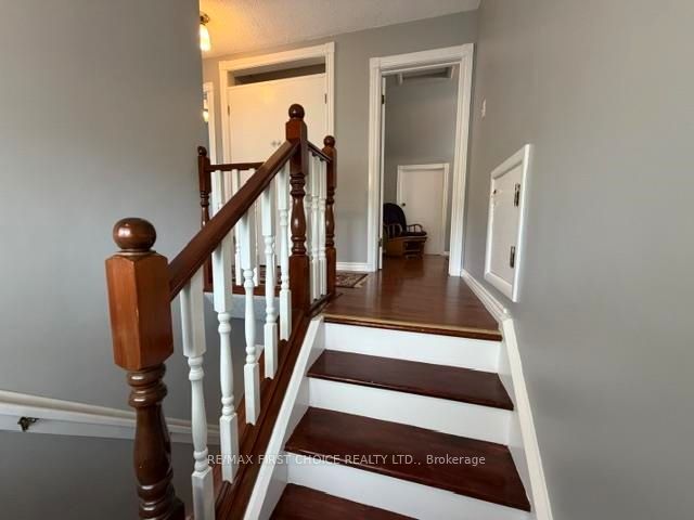 top of stairs to 2nd level