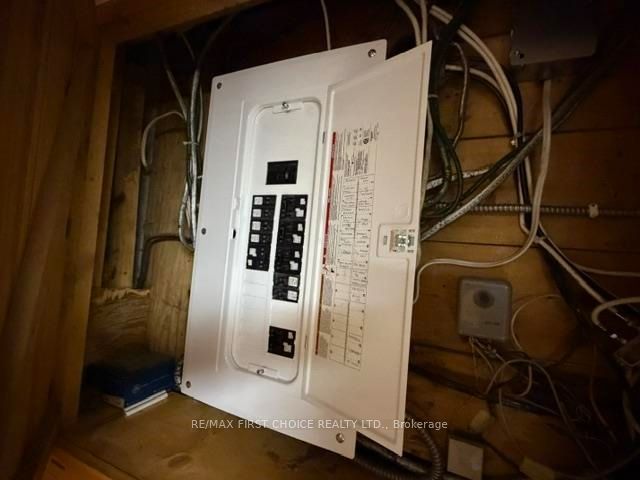 updated 100 amp breaker panel