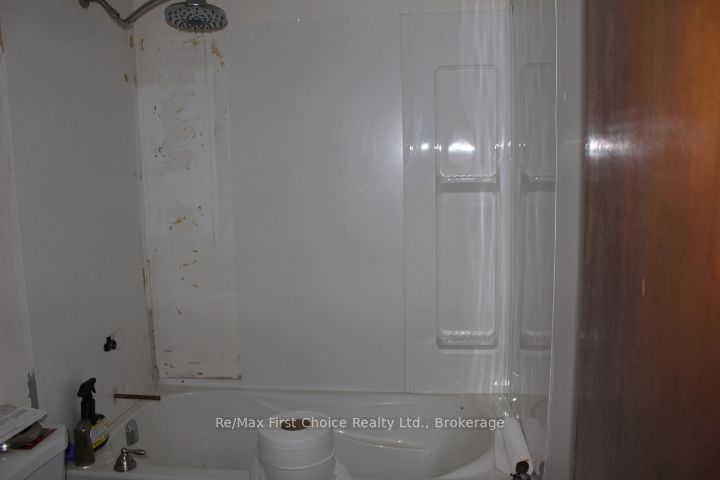X13747156/X13747156-10.jpg
