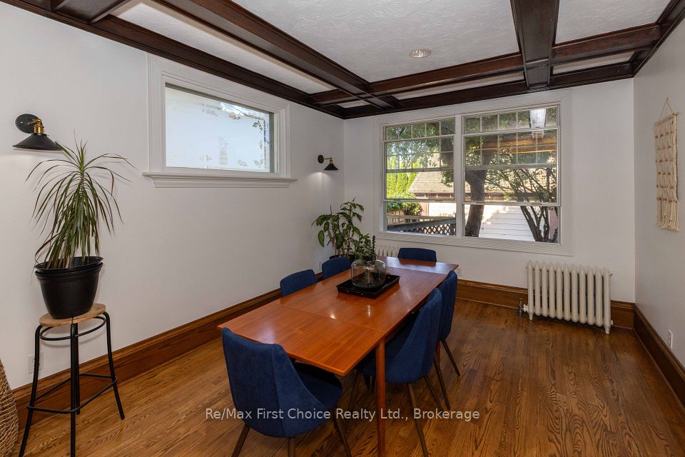 X13769050/X13769050-28.jpg