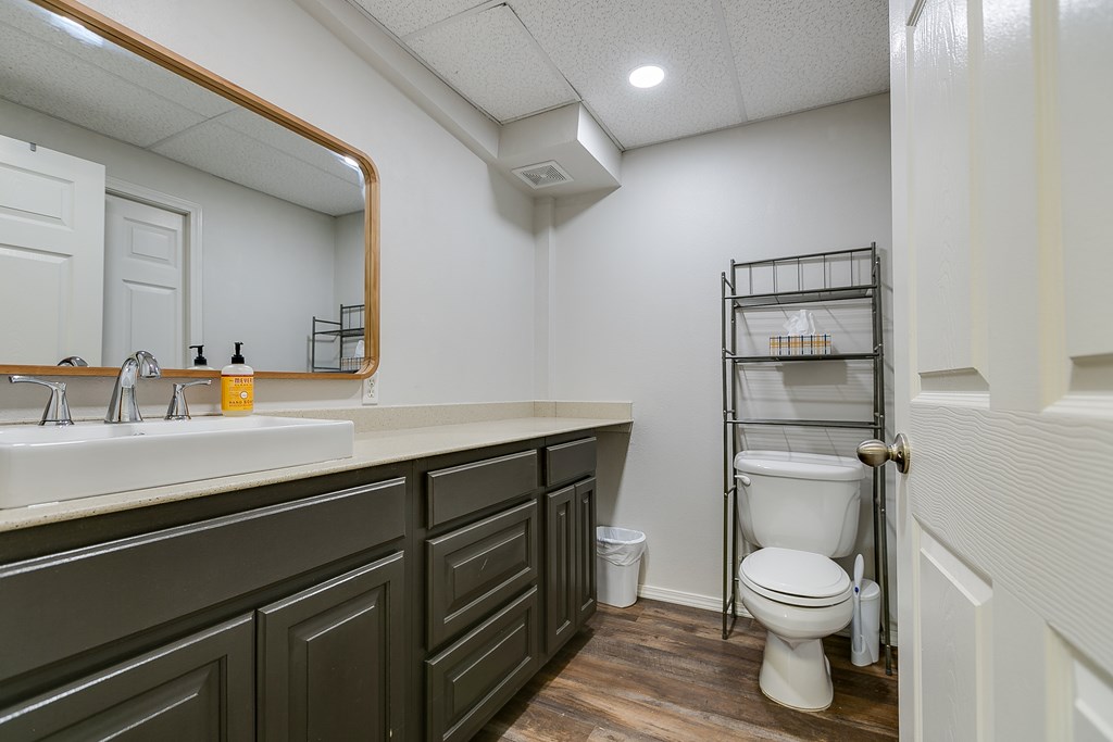 Bunkhouse Bathroom