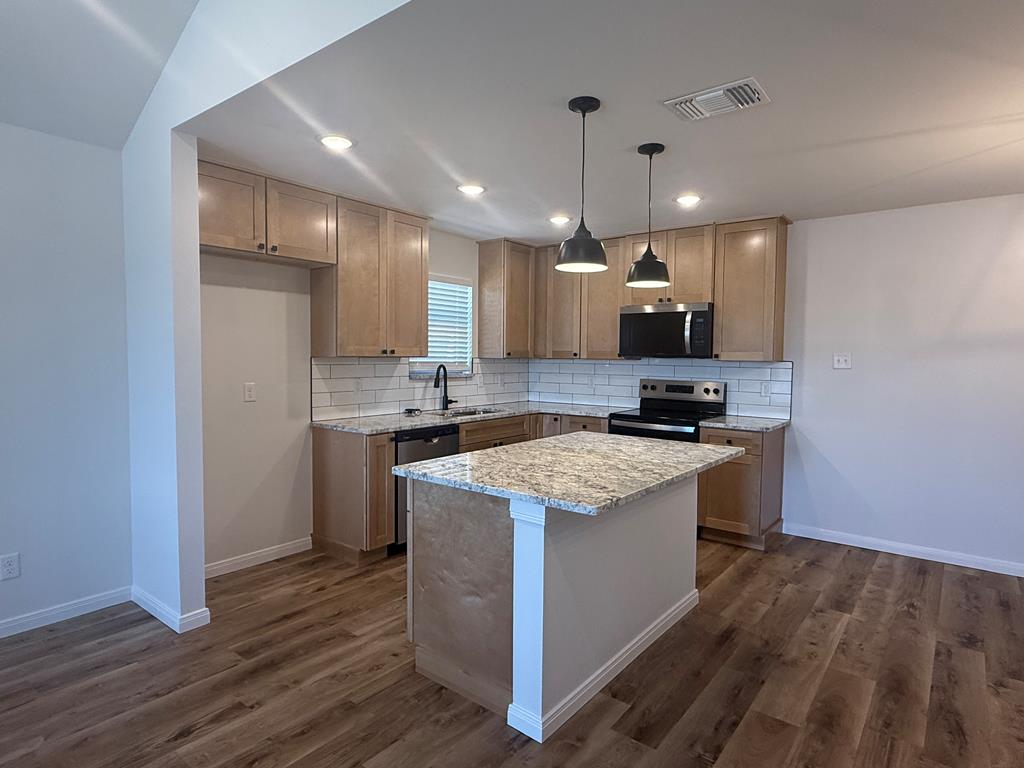 Kitchen with Great Island