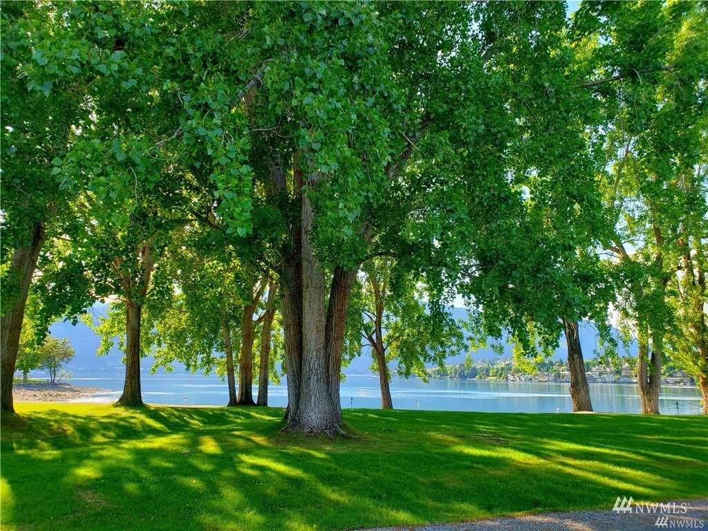 On-site rentals: canoes, kayaks, paddle boards, tennis & fishing gear & more