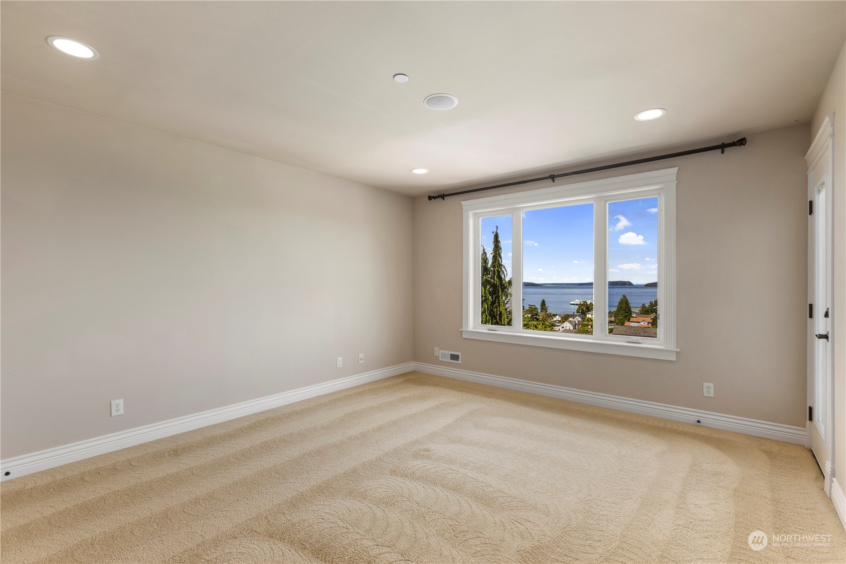 Fourth bedroom (also upstairs) with private bathroom.