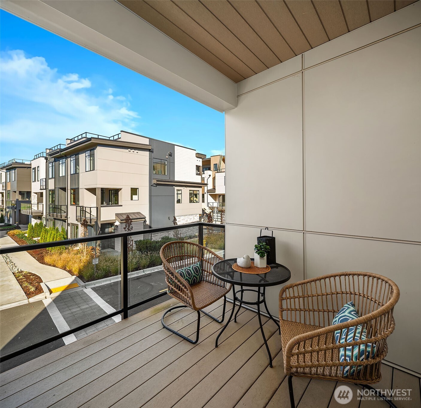 Deck off of kitchen main floor