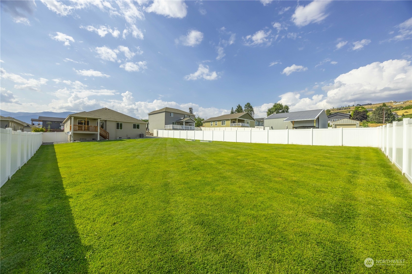 Large fenced yard!