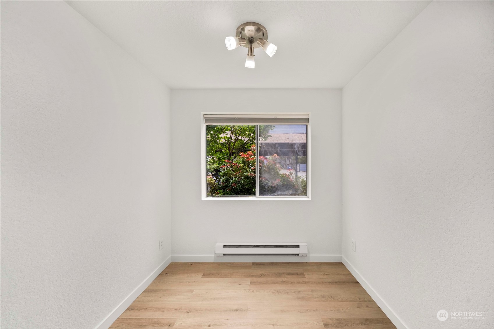 Current Vacant Kitchen W/Eating Area