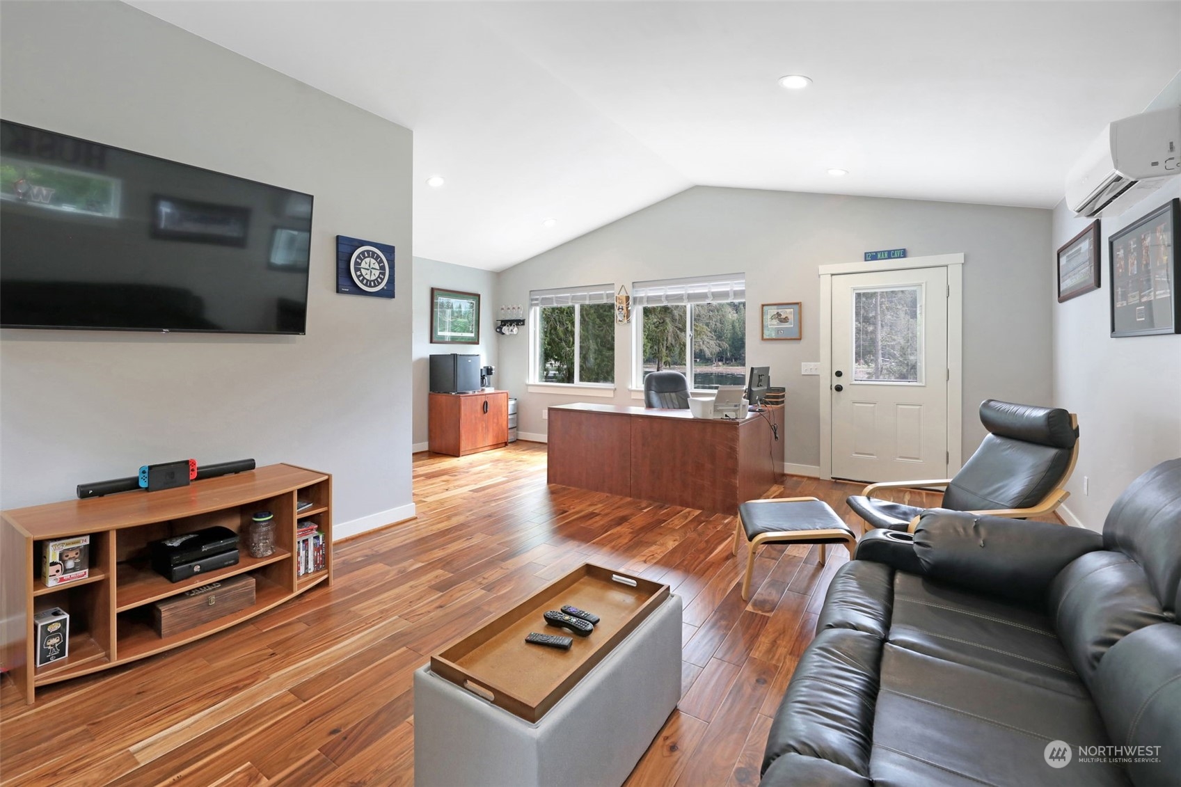 Secondary living space bathroom