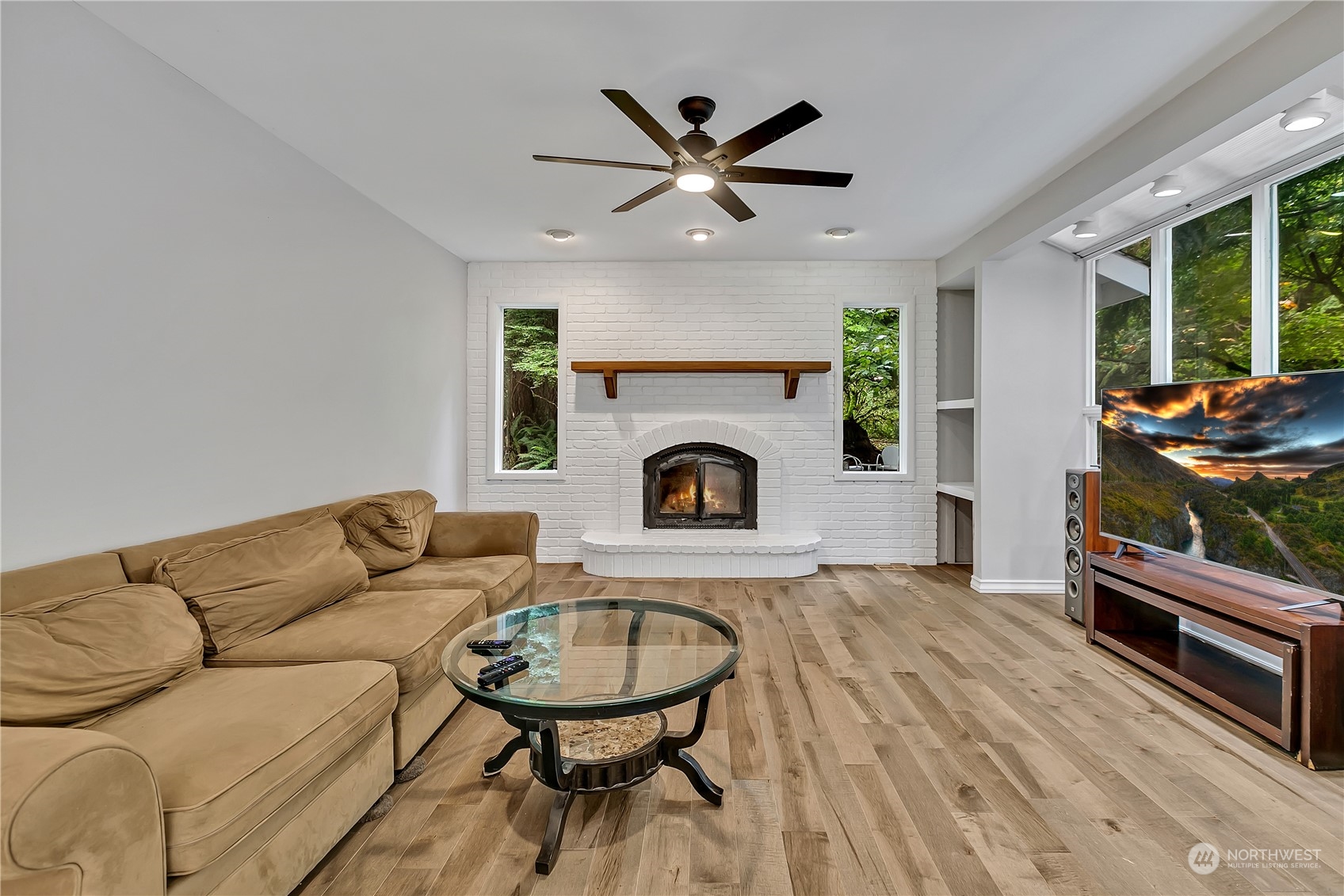 Family room w/ fireplace