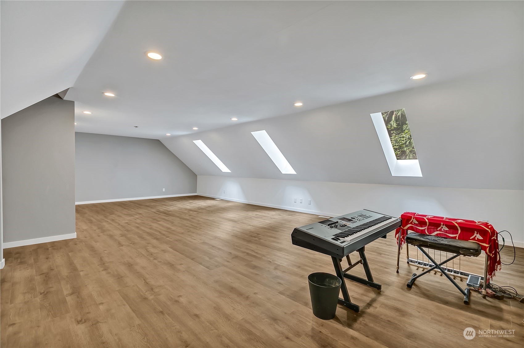 800+ sq. ft. bonus room over garage