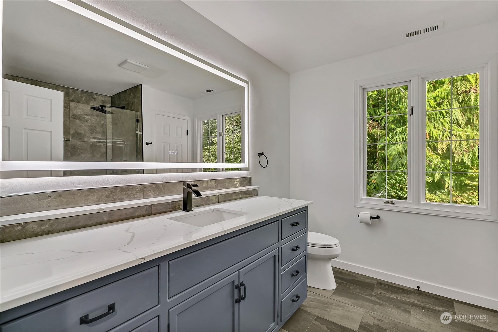 main bathroom upstairs