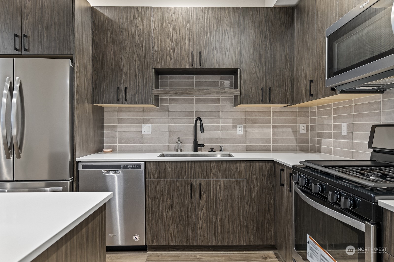 Plenty of cabinets