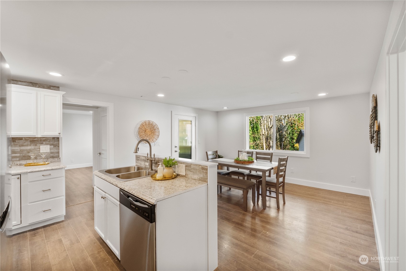 1st floor Kitchen/Dining area