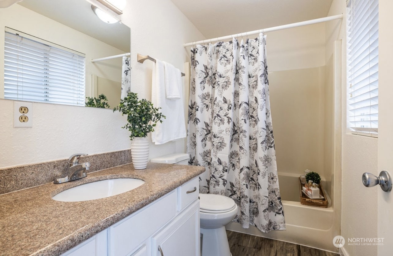 Master Bathroom upstairs