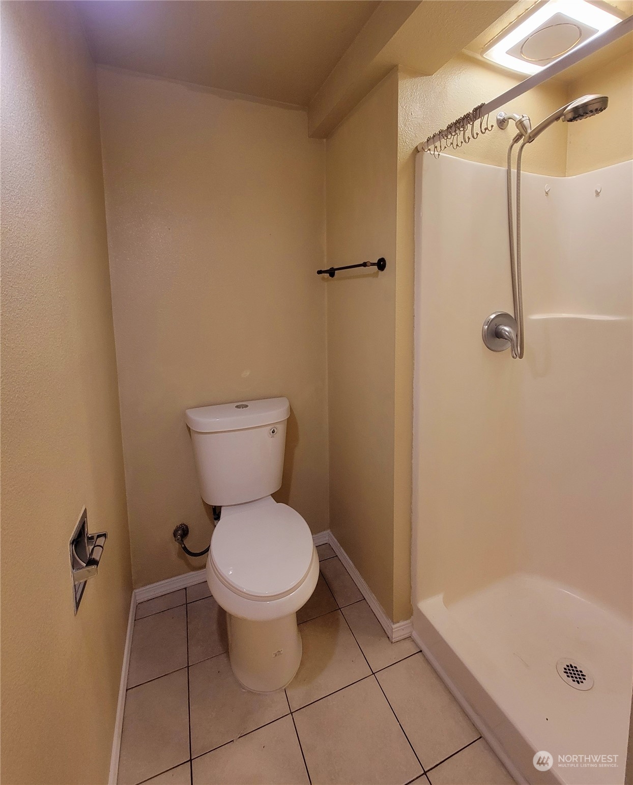 Lower unit/ADU bathroom